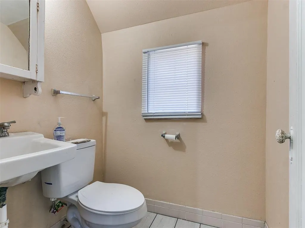 Photo 35 — 16 OAKWOOD Drive, Forest Park, OK 73121