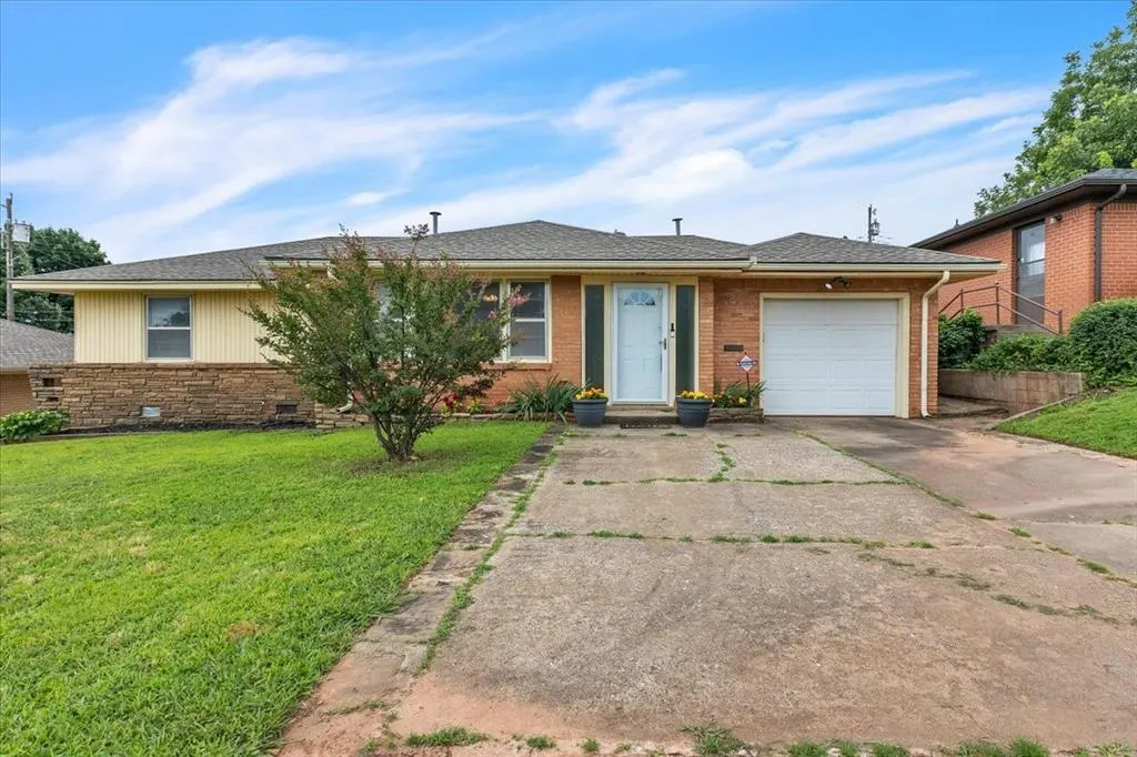 Photo 3 — 422 NW 47th Street, Oklahoma City, OK 73118