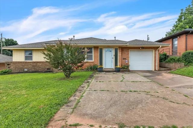 Photo 3 — 422 NW 47th Street, Oklahoma City, OK 73118