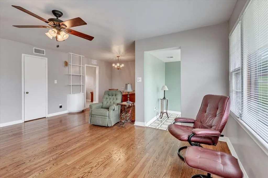 Photo 5 — 422 NW 47th Street, Oklahoma City, OK 73118