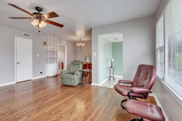 Photo 5 — 422 NW 47th Street, Oklahoma City, OK 73118