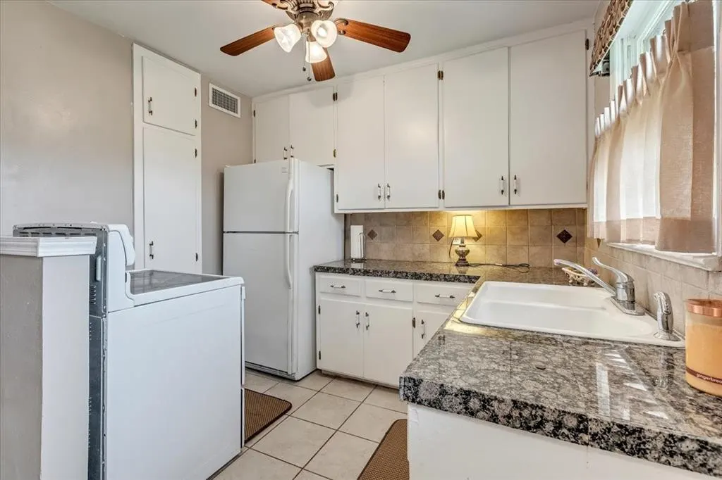 Photo 11 — 422 NW 47th Street, Oklahoma City, OK 73118