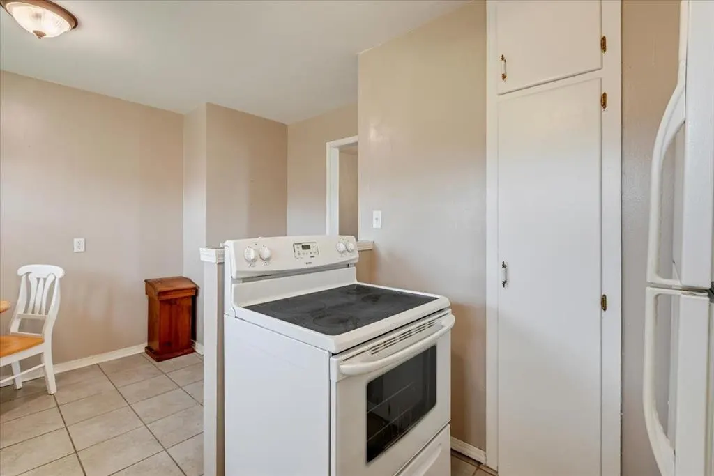 Photo 13 — 422 NW 47th Street, Oklahoma City, OK 73118