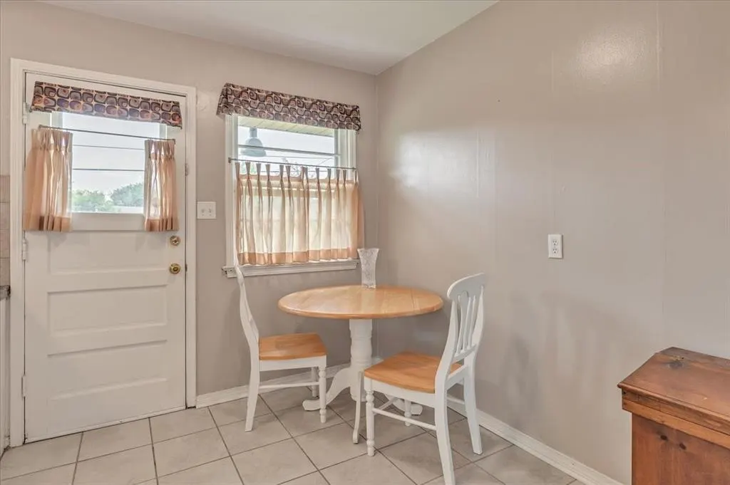 Photo 14 — 422 NW 47th Street, Oklahoma City, OK 73118