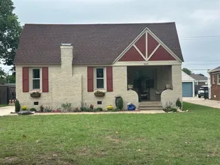 Sold home at 3217 NW 22nd Street