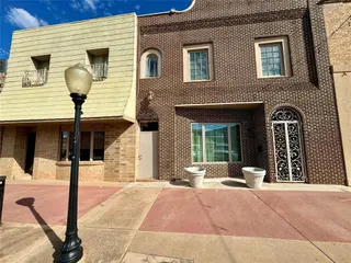 Sold home at 508 W Chickasha Avenue