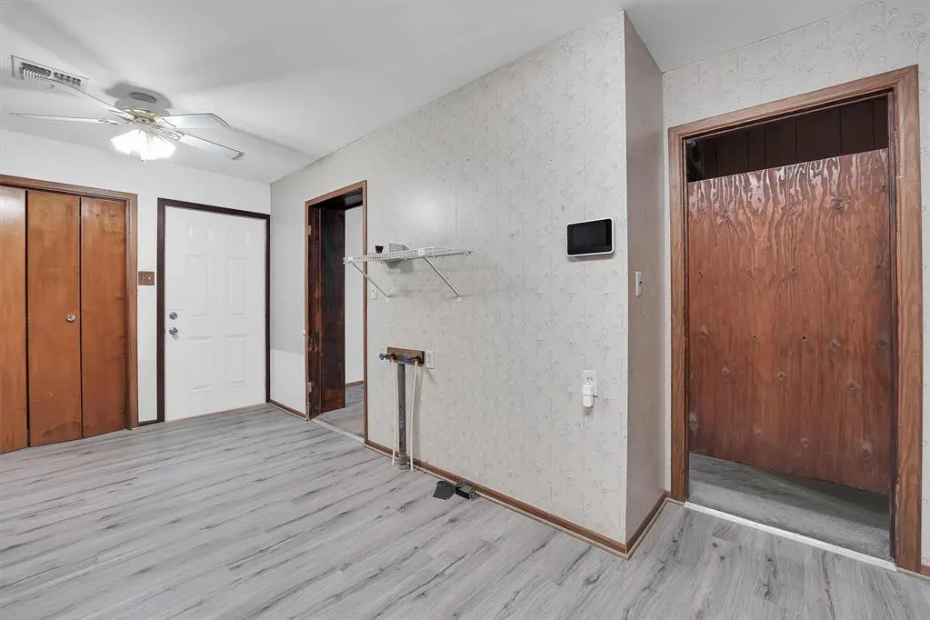 Photo 12 — 1905 N Oregon Avenue, Mangum, OK 73554