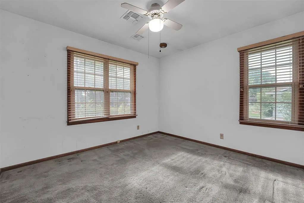 Photo 15 — 1905 N Oregon Avenue, Mangum, OK 73554