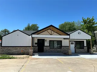 Sold home at 3409 N Rockwell Avenue