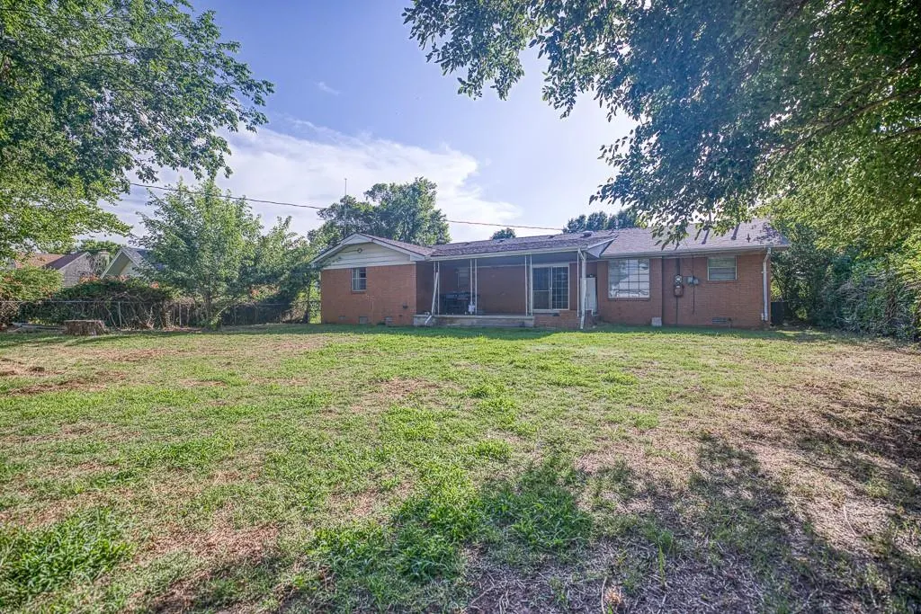 Photo 19 — 704 N Prouty Avenue, Watonga, OK 73772
