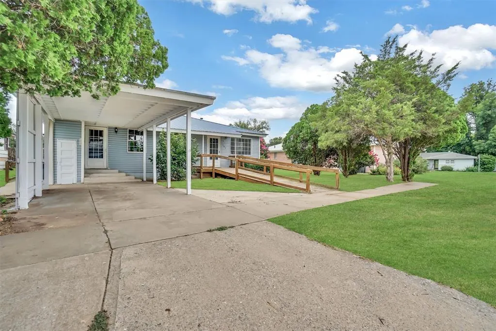 Photo 4 — 505 NW 5th Street, Tipton, OK 73570