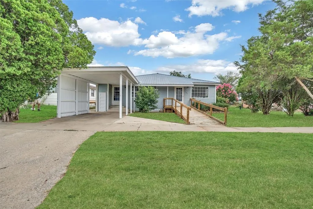 Photo 5 — 505 NW 5th Street, Tipton, OK 73570