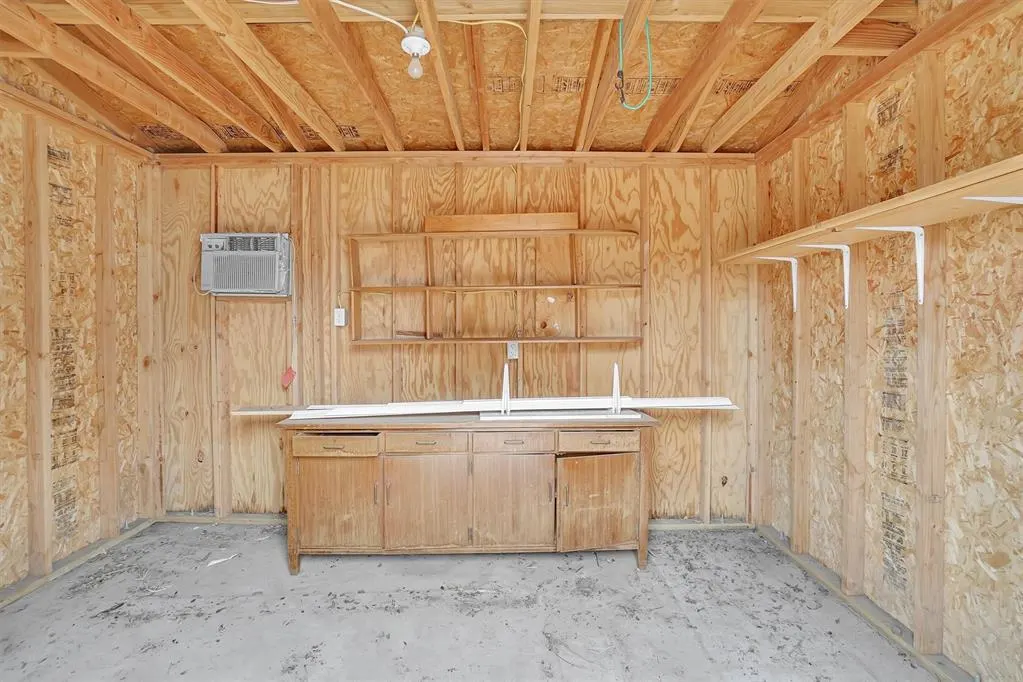 Photo 36 — 505 NW 5th Street, Tipton, OK 73570