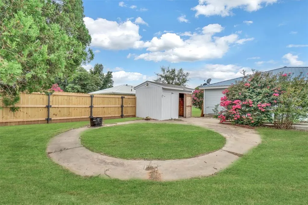 Photo 38 — 505 NW 5th Street, Tipton, OK 73570