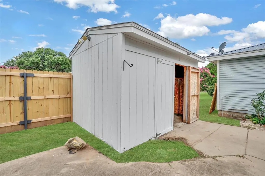 Photo 43 — 505 NW 5th Street, Tipton, OK 73570