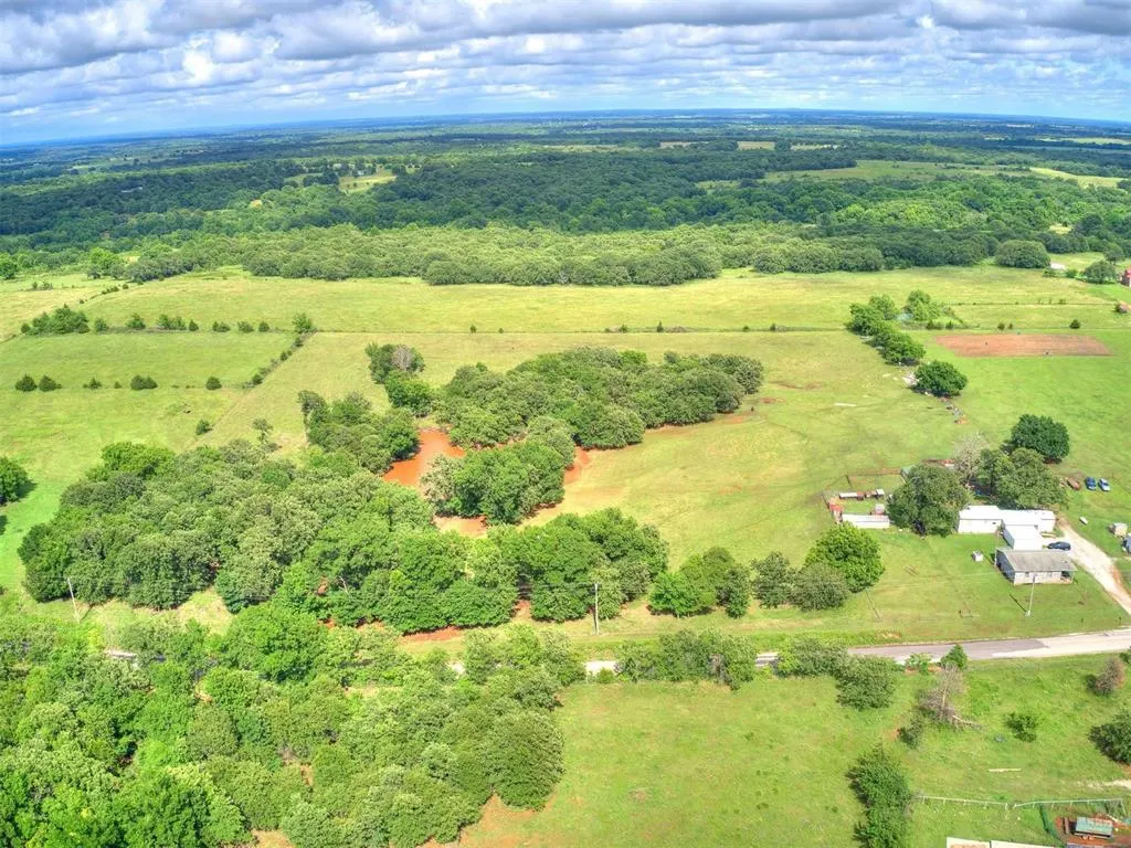 Photo 4 — 37209 Patterson Road, Wanette, OK 74878