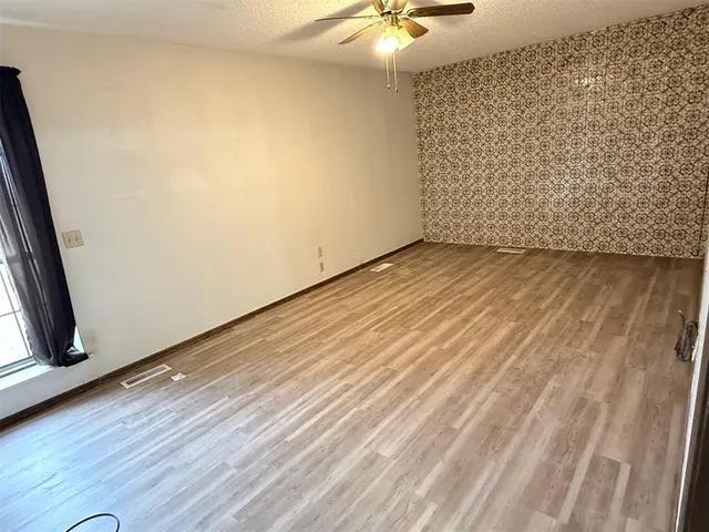 Photo 5 — 10009 N Lark Road, Weatherford, OK 73096