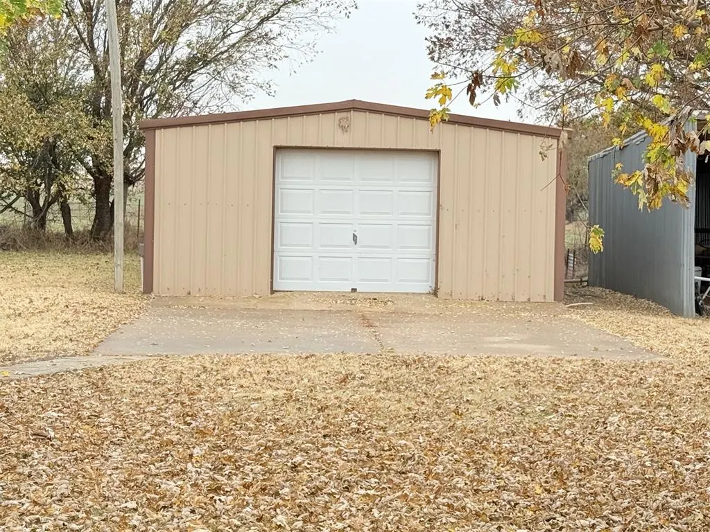 Photo 13 — 10009 N Lark Road, Weatherford, OK 73096