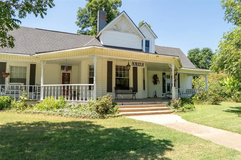 Photo 2 — 511 N Oak Street, Pauls Valley, OK 73075
