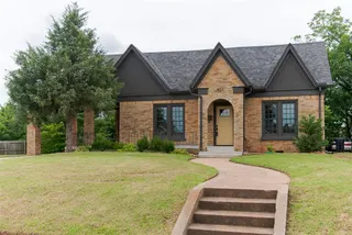 Sold home at 826 NE 18th Street