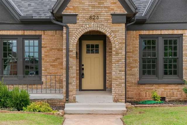 Photo 6 — 826 NE 18th Street, Oklahoma City, OK 73105