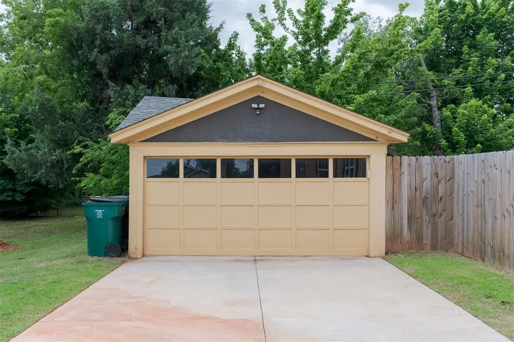 Photo 39 — 826 NE 18th Street, Oklahoma City, OK 73105