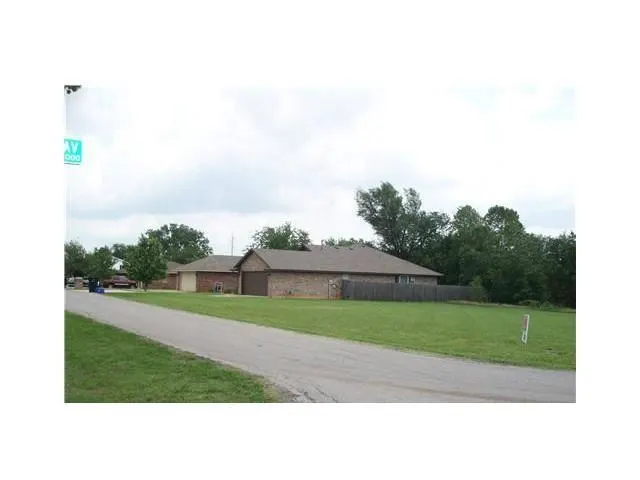 Photo 3 — NE 70 Street, Oklahoma City, OK 73105