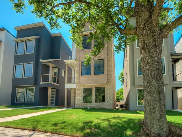 Photo 2 — 1304 NW 11th Street, Oklahoma City, OK 73106