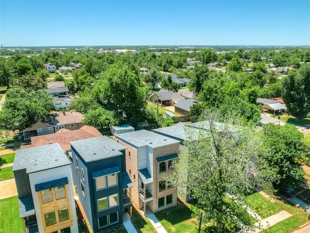 Photo 4 — 1304 NW 11th Street, Oklahoma City, OK 73106