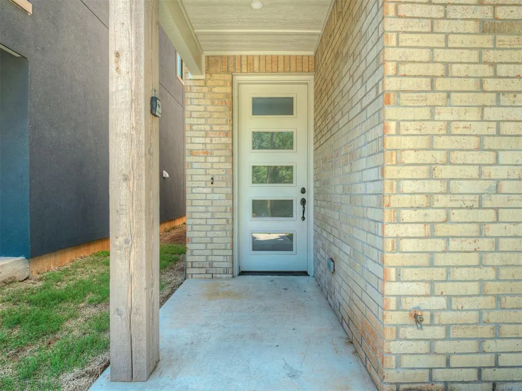 Photo 7 — 1304 NW 11th Street, Oklahoma City, OK 73106