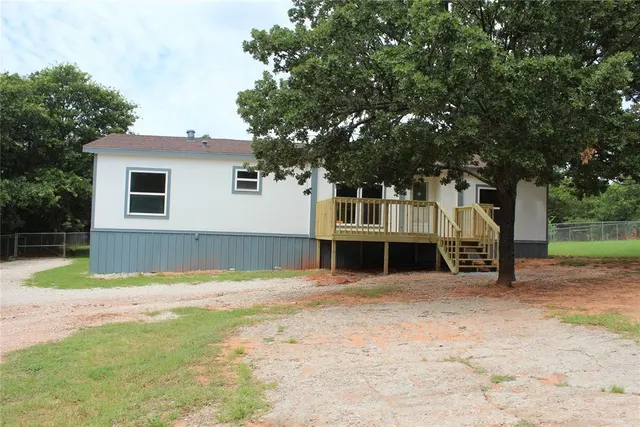 Photo 2 — 20796 Walker Road, Tecumseh, OK 74873