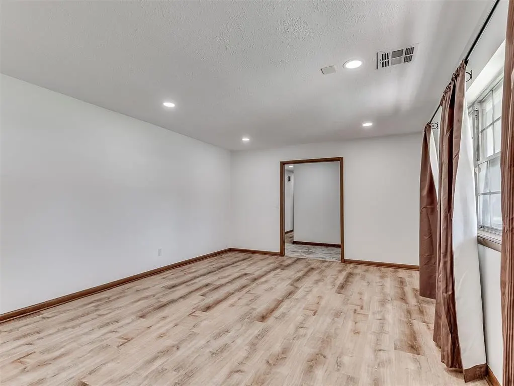 Photo 7 — 4325 NW 44th Street, Oklahoma City, OK 73112