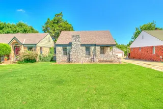 Sold home at 2537 NW 31st Street