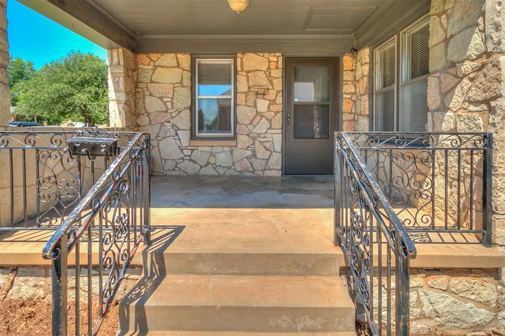 Photo 3 — 2537 NW 31st Street, Oklahoma City, OK 73112
