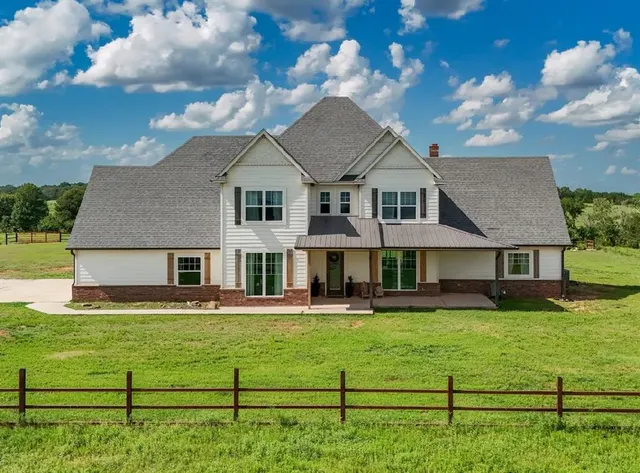 Front exterior — 48620 Cemetery Road, Maud, OK 74854