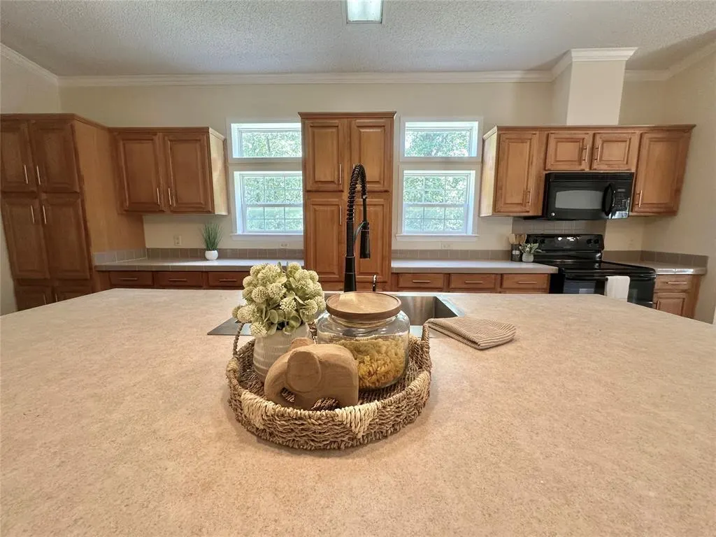 Photo 11 — 34650 Sunset Oaks Drive, Tecumseh, OK 74873