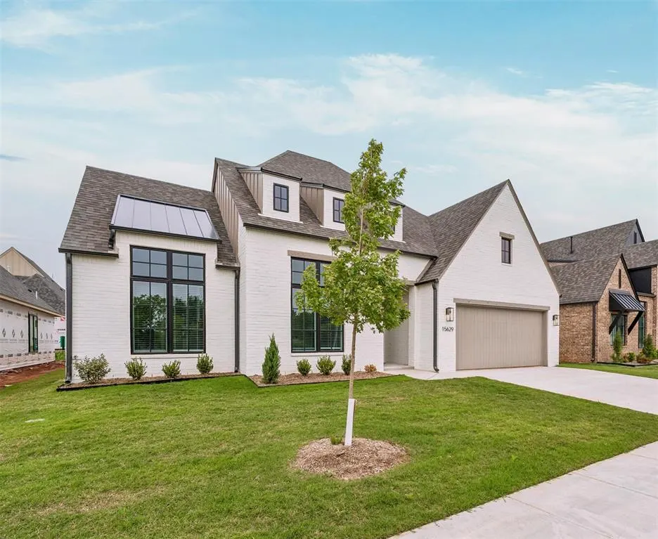 Photo 2 — 15629 Stillmeadows Drive, Edmond, OK 73013