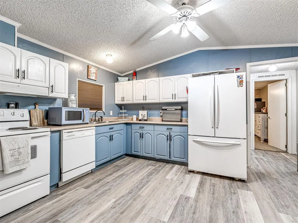 Photo 8 — 15251 E Waterloo Road, Arcadia, OK 73007