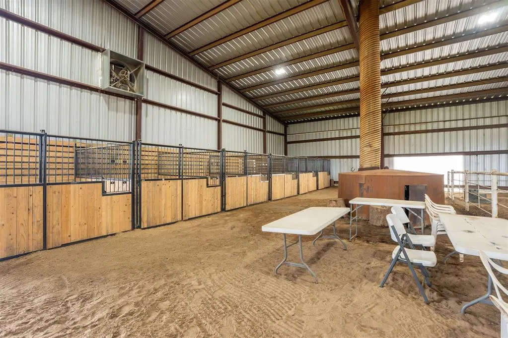 Photo 12 — 105074 N 3770 Road, Okemah, OK 74859