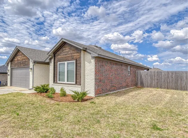 Photo 2 — 275 Jennifer Drive, Blanchard, OK 73010
