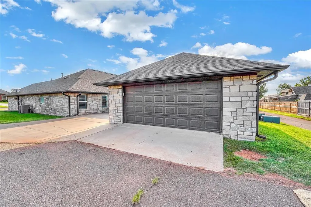 Photo 50 — 132 Eagle Circle, Elk City, OK 73644
