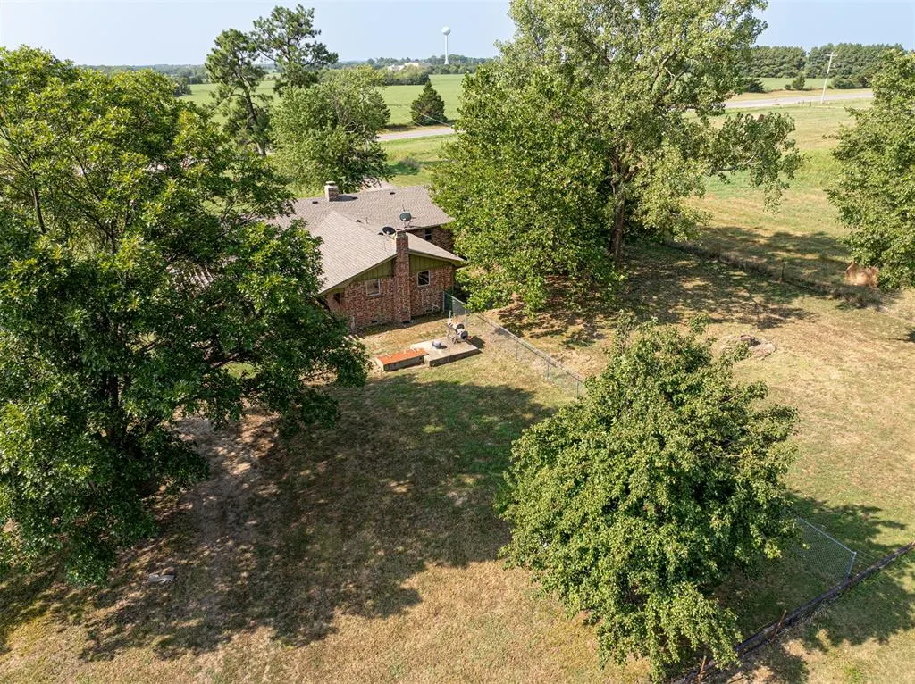 Photo 35 — 2104 E Columbia Street, Okemah, OK 74859