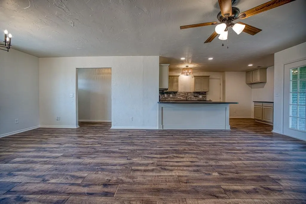 Photo 9 — 1212 S Main Street, Kingfisher, OK 73750