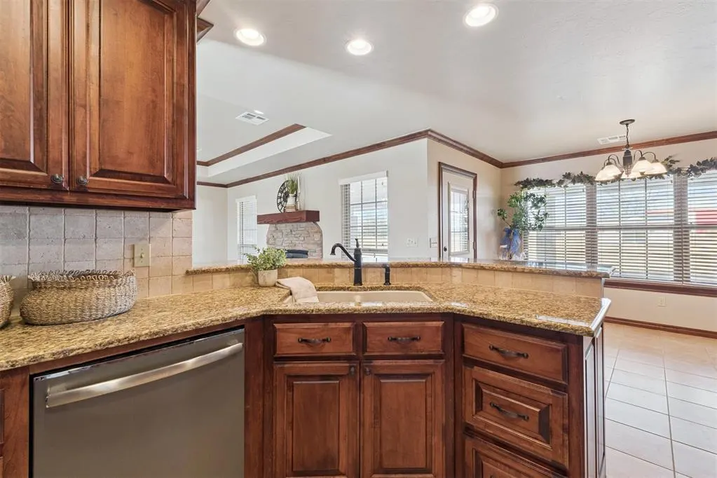 Photo 13 — 38604 Collina Drive, Shawnee, OK 74804