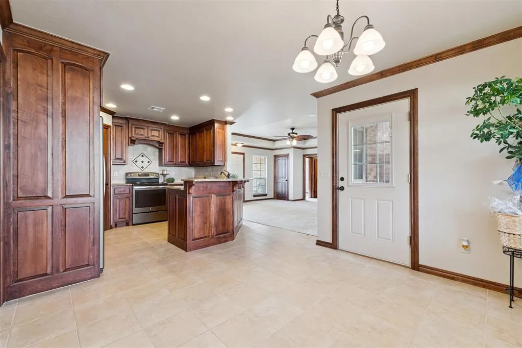 Photo 18 — 38604 Collina Drive, Shawnee, OK 74804