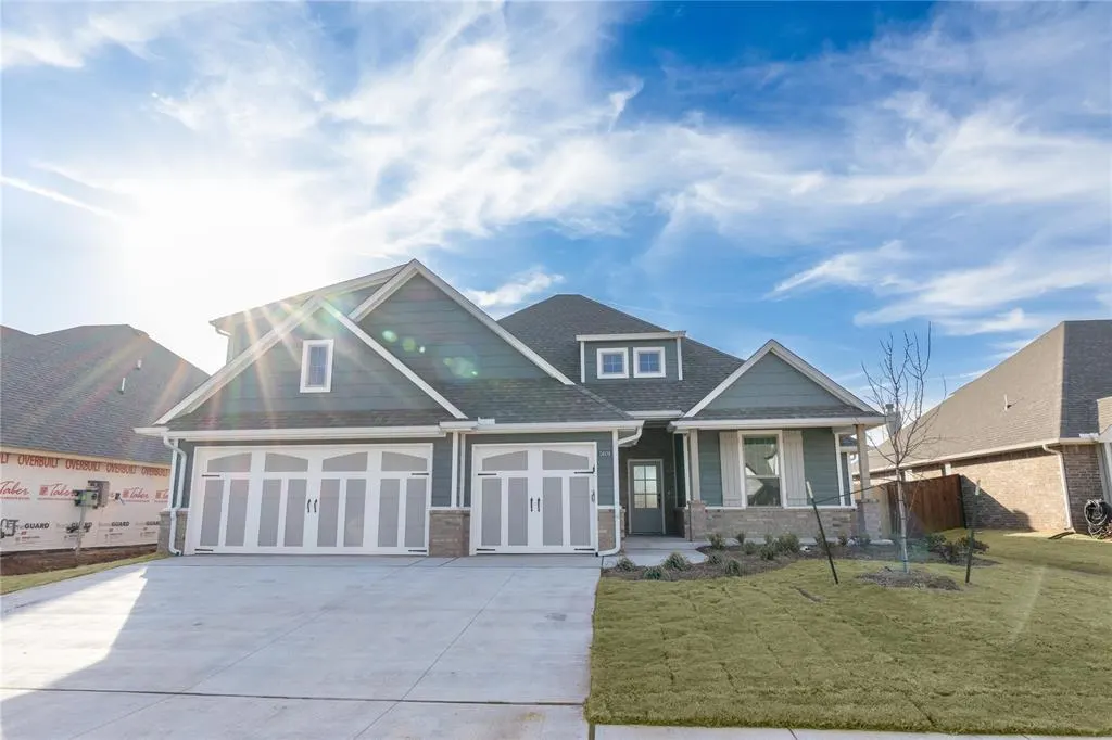 Photo 2 — 5609 Prickly Wild Way, Edmond, OK 73034