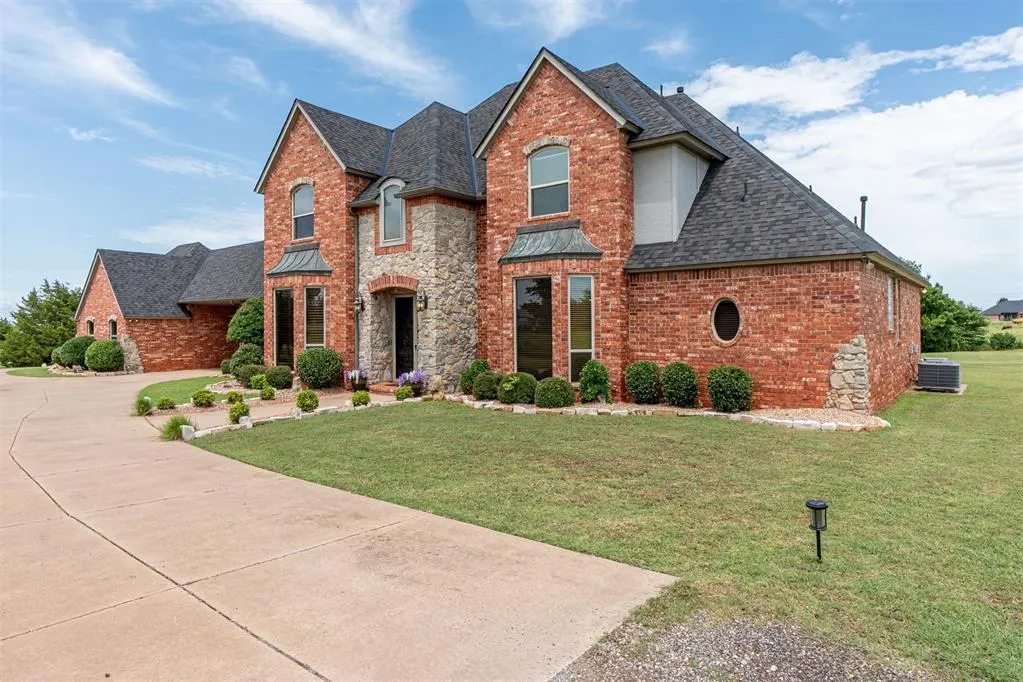 Front exterior — 14200 S MacArthur Boulevard, Edmond, OK 73025