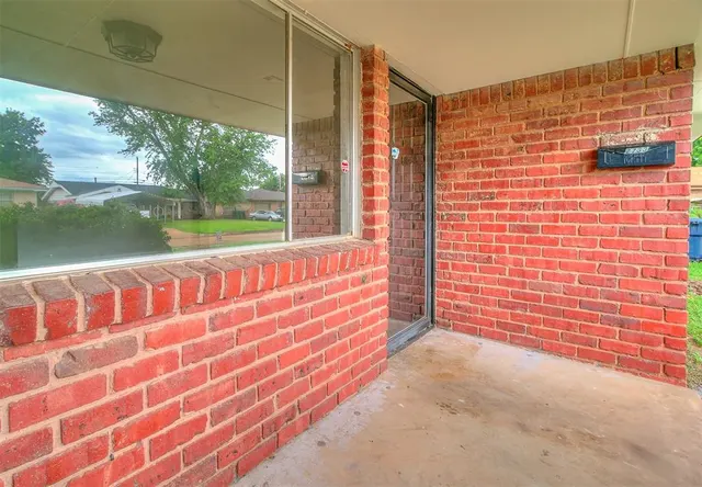 Photo 4 — 2733 SW 54th Place, Oklahoma City, OK 73119
