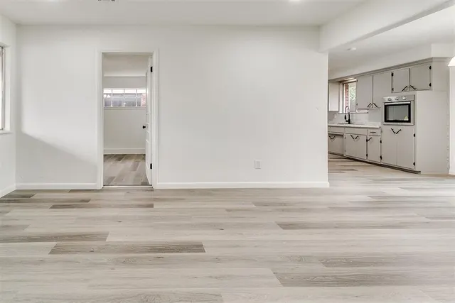 Photo 6 — 2733 SW 54th Place, Oklahoma City, OK 73119