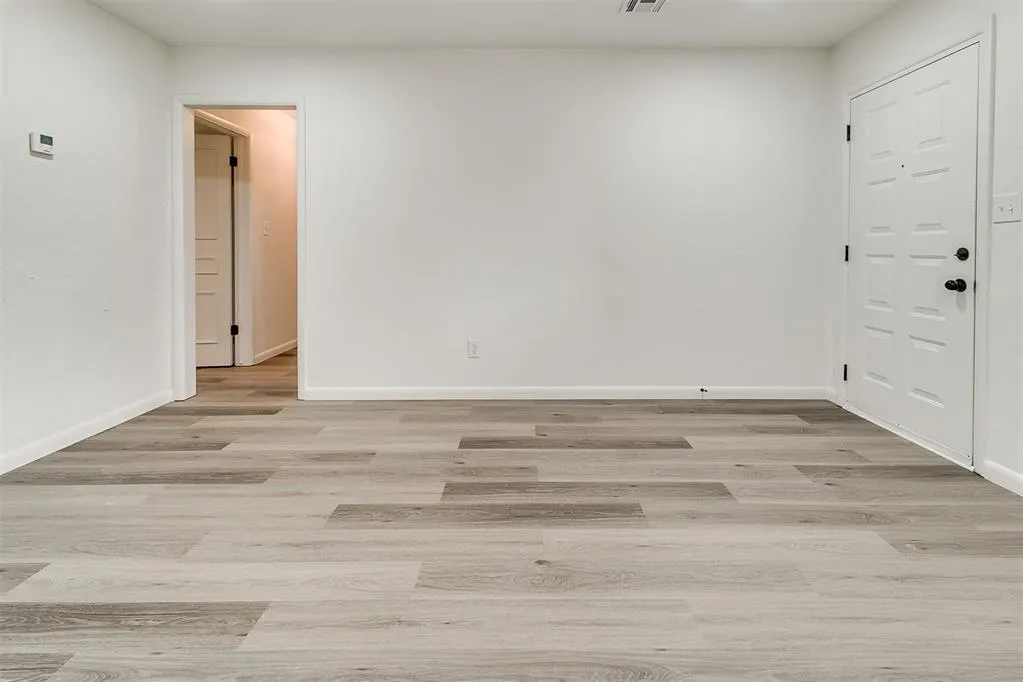 Photo 9 — 2733 SW 54th Place, Oklahoma City, OK 73119